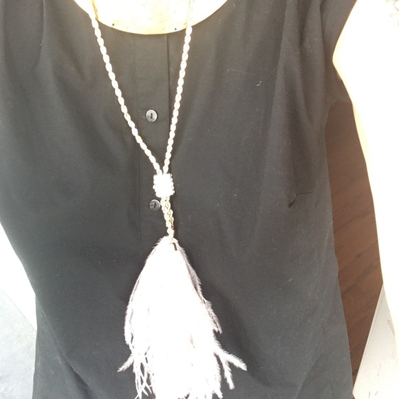 Feather and Gold type necklace - Picture 2 of 4
